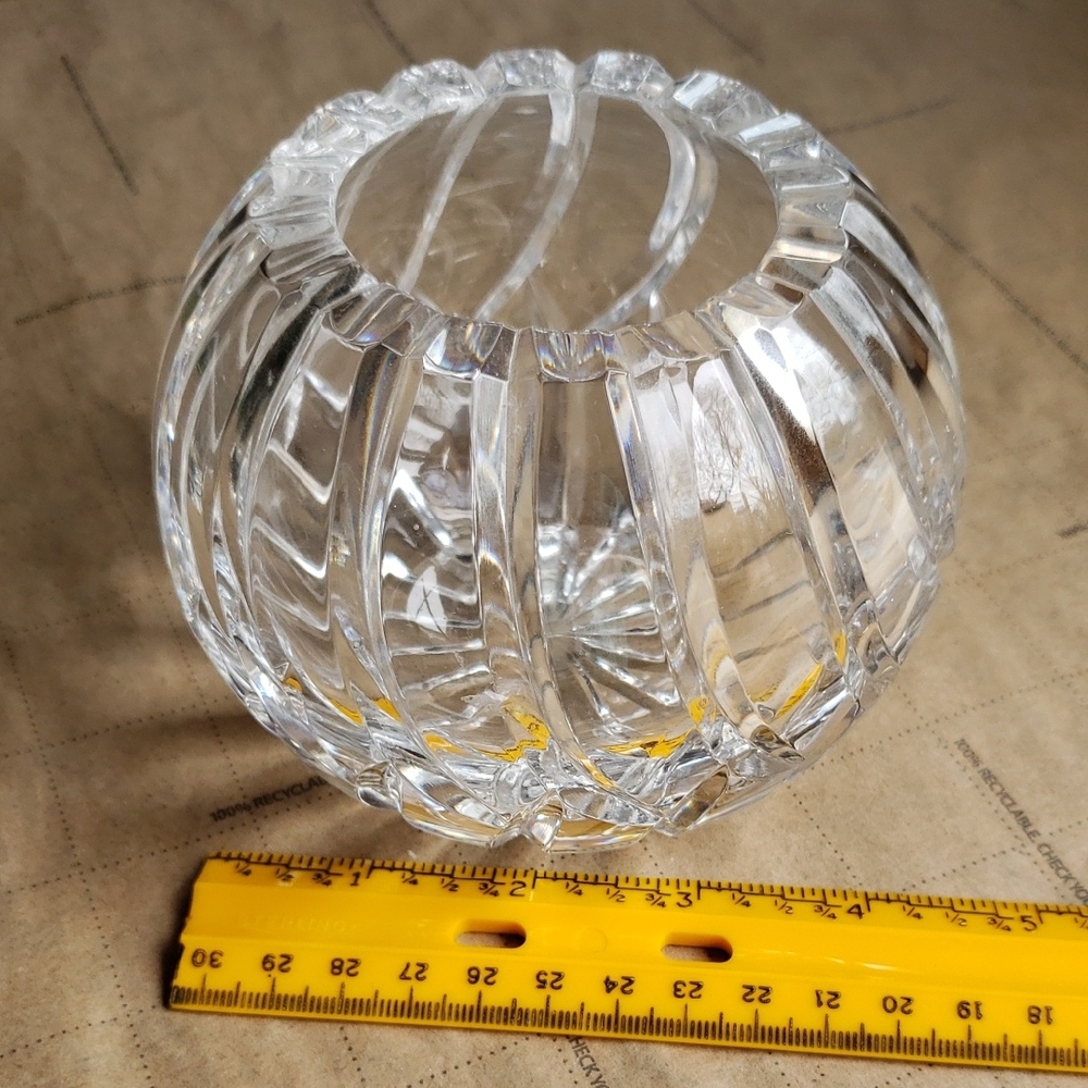 Crystal Clear Ribbed Glass Vase/Candle Holder 4in